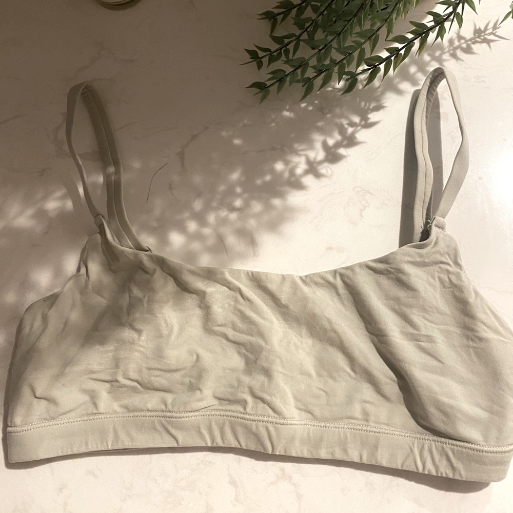 SKIMS fits everybody scoopneck bralette M